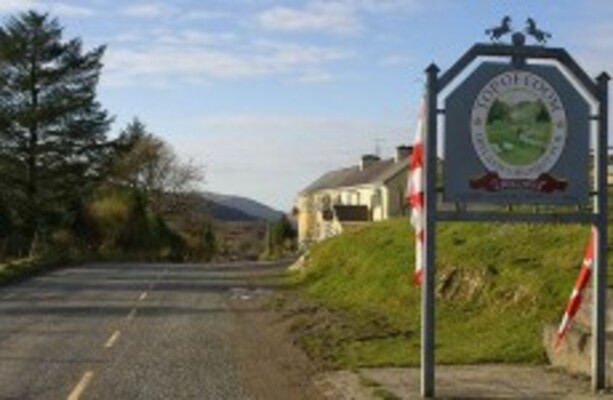 fire-destroys-top-of-coom-ireland-s-highest-pub-thejournal-ie