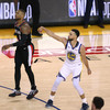Steph hits hot streak to get upper hand on brother and Blazers in finals opener