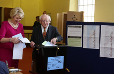 Turnout picks up in final hours of voting in elections and divorce referendum