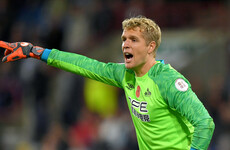 Huddersfield goalkeeper signs contract with Everton