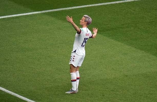 Rapinoe Knocks Out Hosts And Fires Usa Into World Cup Semi Finals 