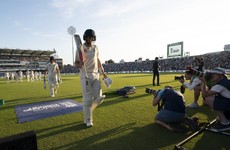 Root digs in to revive England's Ashes hopes in third Test