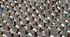 PHOTOS: The largest gym class you’ve (probably) ever seen
