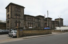 British prison officer jailed for smuggling €100k of contraband into Wandsworth