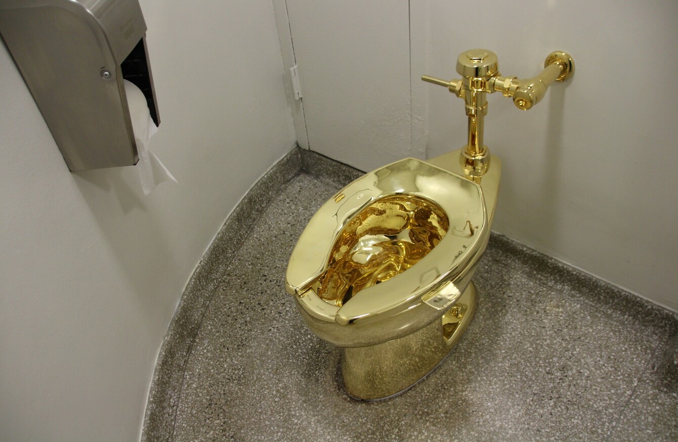 Toilet made out of gold stolen from palace in England · TheJournal.ie