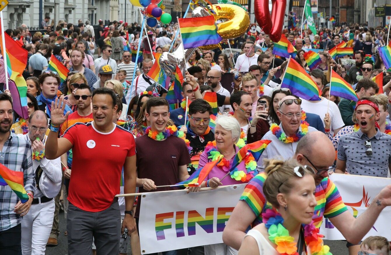 MALO OCHEZERA A GAY KU CHICAGO