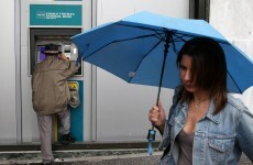 Fears grow as Greeks flee banks