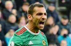Newcastle hang on with 10 men after Dubravka error gifts Wolves equaliser
