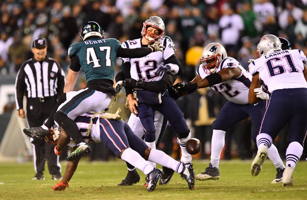 Tom Brady frustrated following the Patriots' 17-10 win in Philadelphia