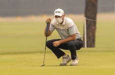 'My eyes are stinging' - Golfers complain as Australian Open shrouded in bushfire smoke