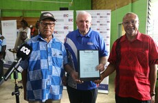 Bertie Ahern announces landslide victory for independence in Bougainville referendum