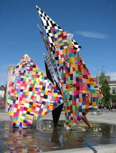 Galway hooker statue is 'yarnbombed'