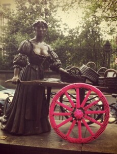 Now it’s Molly Malone’s turn to be yarnbombed