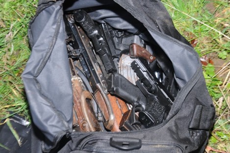 An image of the weaponary seized by gardaí. 