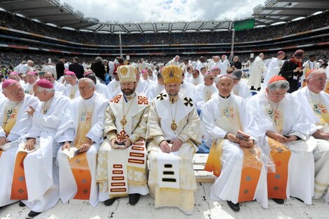 Too many MCs, not enough mics? The Eucharistic Congress via Roy Keane.