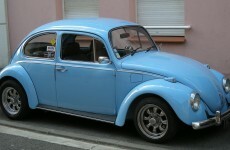 Monaco prince puts classic cars up for auction