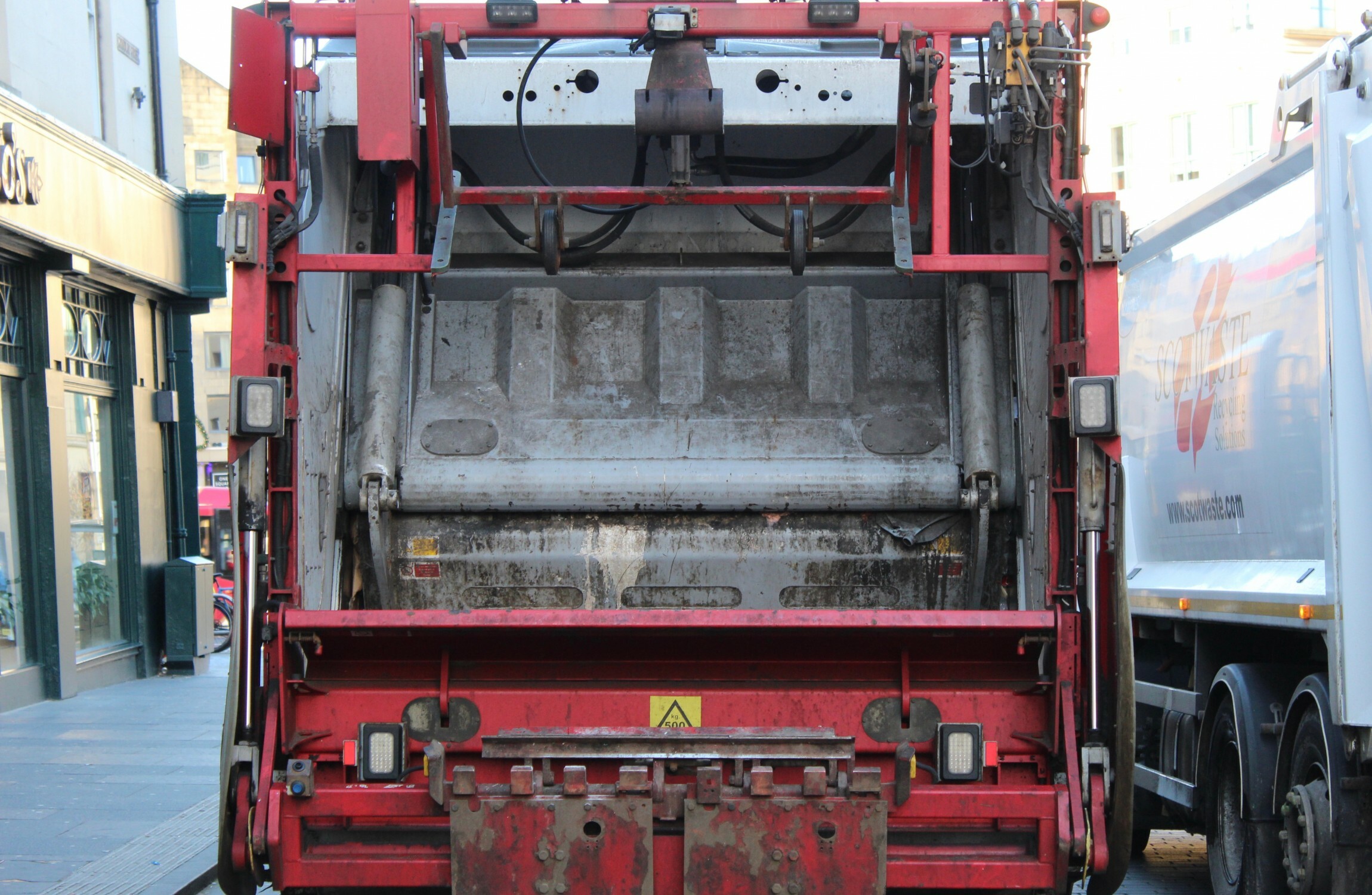 smyths bin lorry