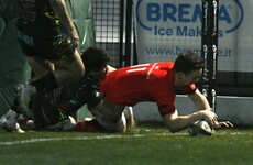 Sweetnam seals late bonus for Munster against 14-man Zebre