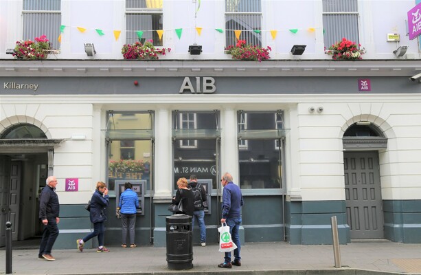AIB joins rival bank in cutting three and five year fixed mortgage rates