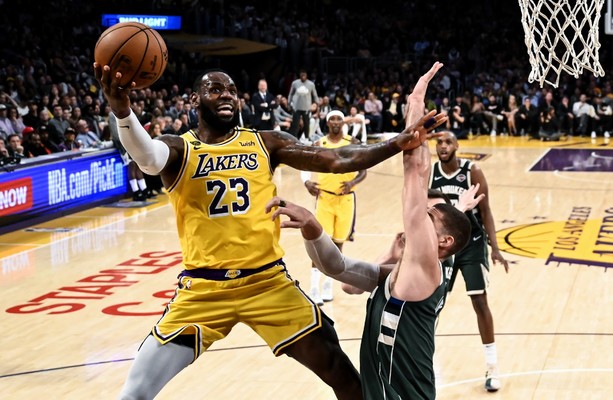 LeBron James becomes third player in NBA history to score 34,000 points