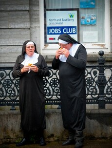PHOTOS: How 1,400 nuns broke a world record in a Kerry town