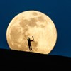 'It's a pic I've been thinking about for 10 years': Behind the lens, 1km away, of an iconic supermoon image