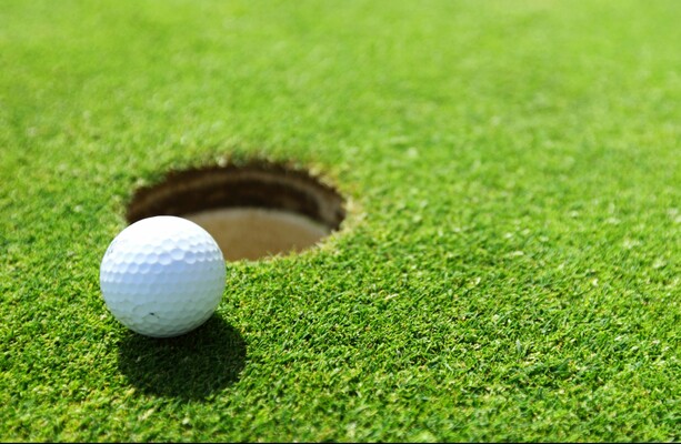 Image accompanying Ireland's golf courses reopened on 2 May
