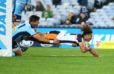 Last-gasp try extends Waratahs' losing streak