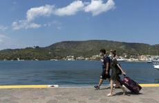 Government says Greece remains on Green List, despite 'second wave' of outbreak