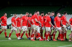 No sign of Larkham's impact for Munster in 'contestable box kicks-fest'