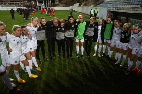 Stephanie Roche alongside Vera Pauw in the Irish huddle after their most-recent win over Montegero.