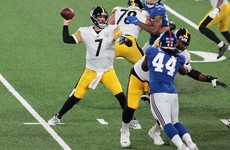 Roethlisberger tosses three touchdowns as Steelers topple Giants