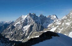 Two French climbers found dead in Alps