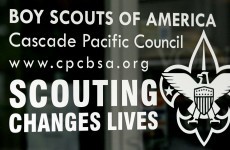 US Boy Scouts maintain ban on gay members and leaders