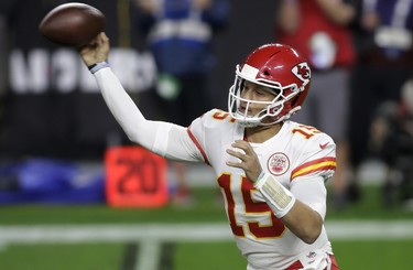 Raiders vs. Chiefs final score, results: Patrick Mahomes, Travis