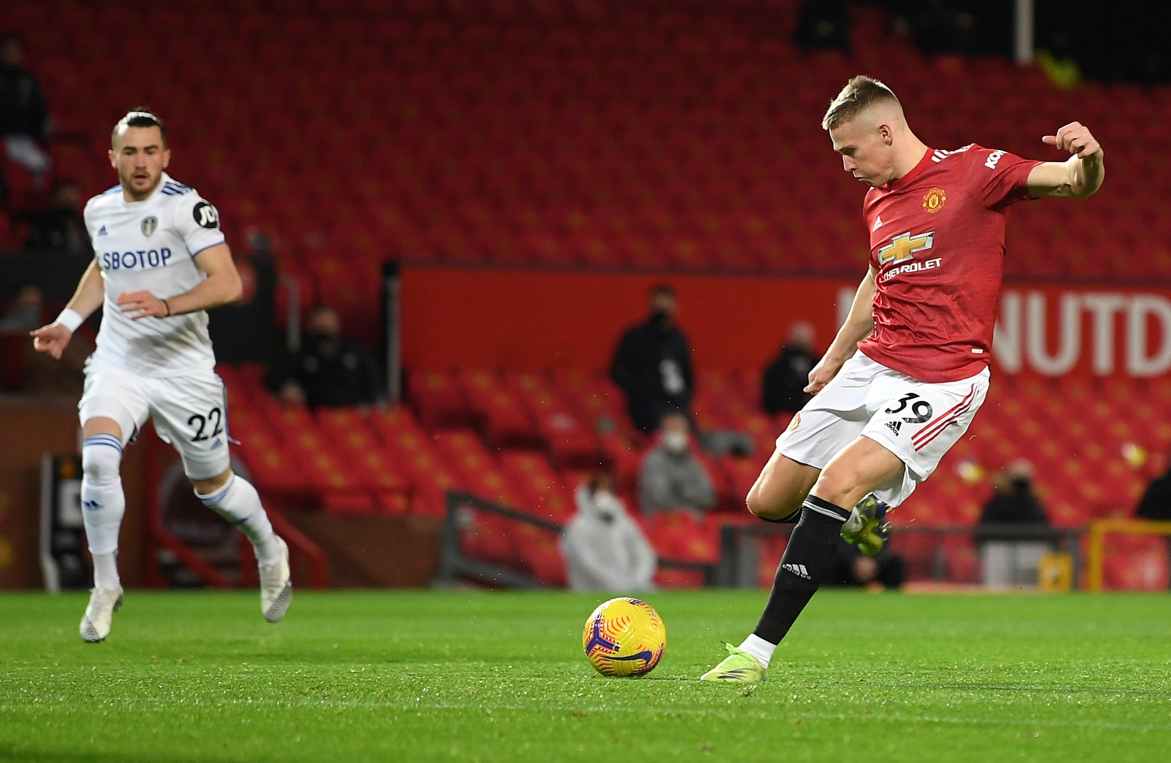 Ole Gunnar Solskjaer Praises ‘physical Monster’ Scott McTominay