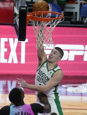 Pritchard's last-second score saves Celtics from disaster against Heat