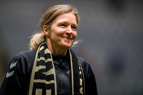 Hege Riise while she was head coach of LSK Kvinner.