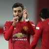 Fernandes makes the difference as United win thrilling cup tie with Liverpool