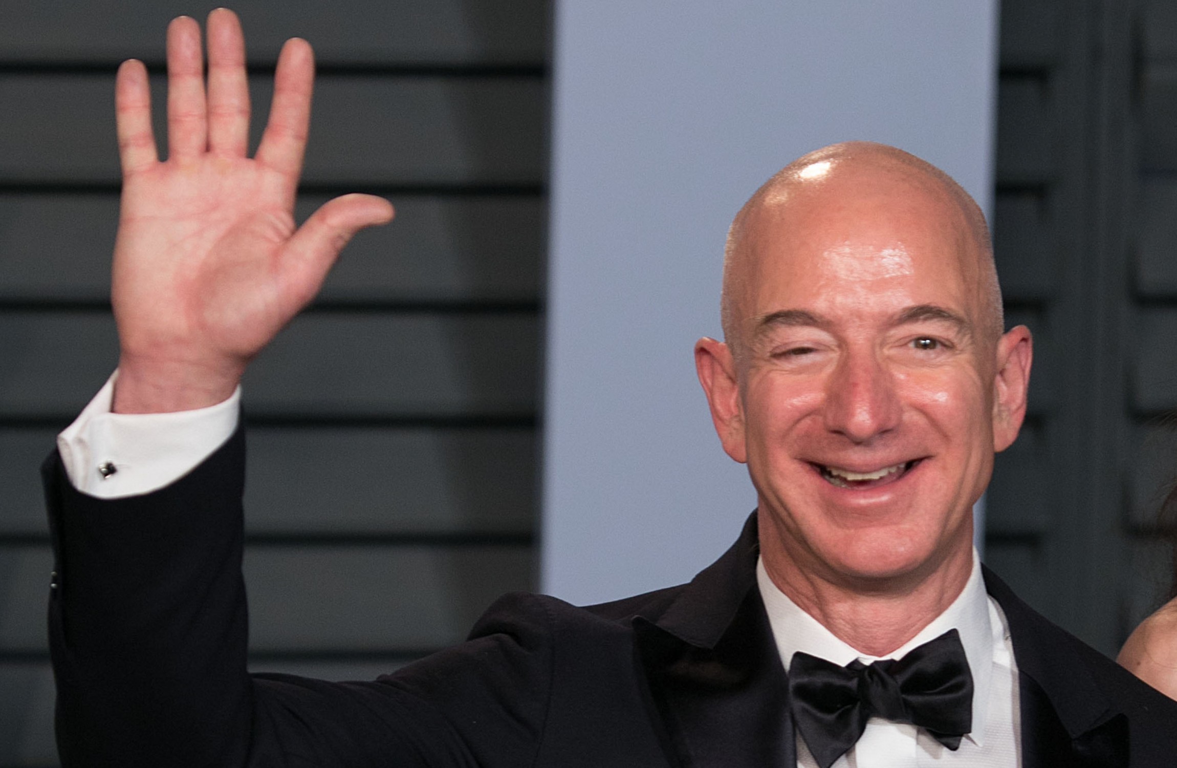 Jeff Bezos To Step Down As CEO Of Amazon Later This Year · TheJournal.ie