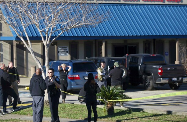 Three people dead after gun store shooting in New Orleans