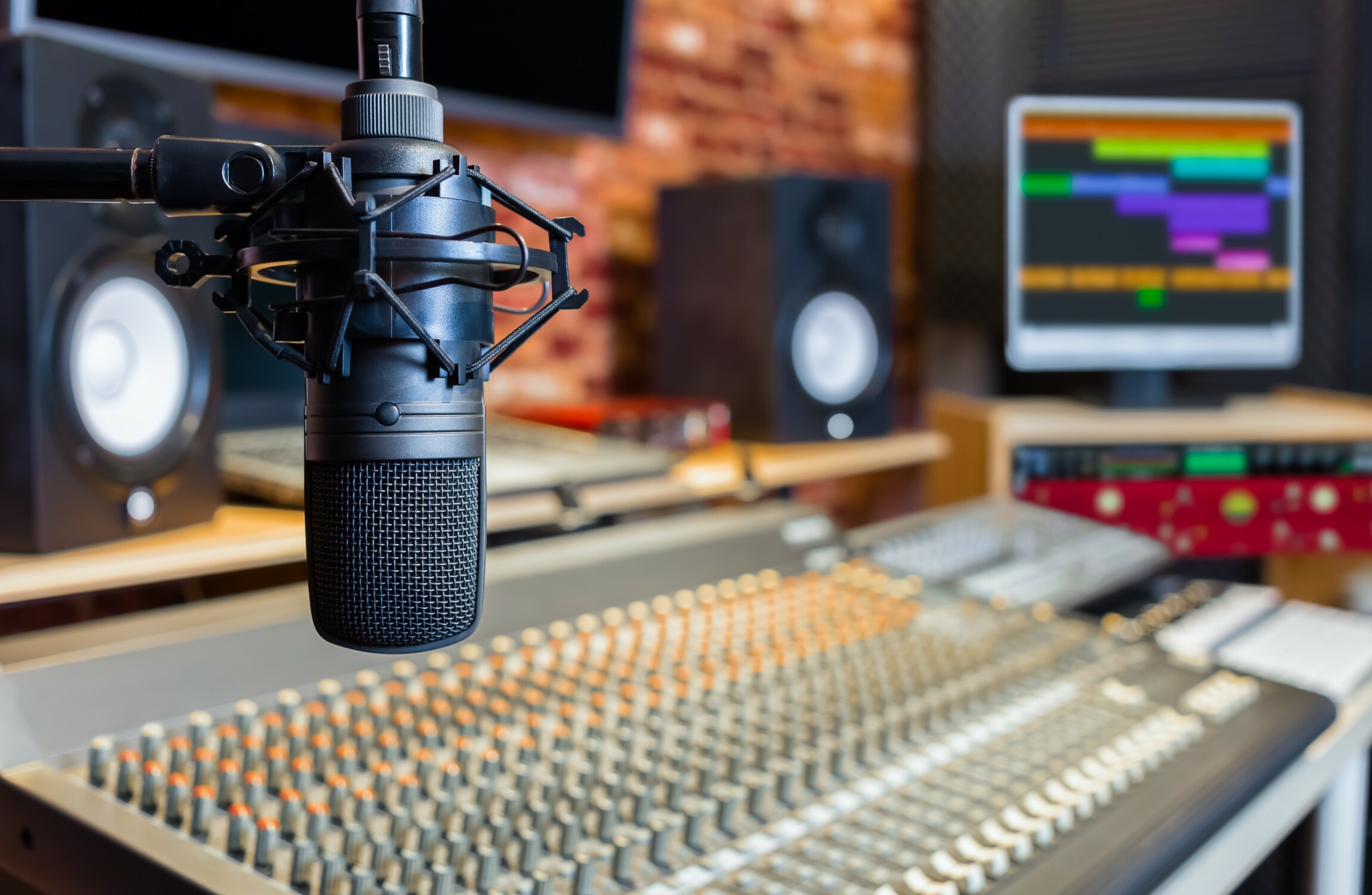 'The aristocracy of radio': What will Bauer's purchase of Communicorp mean for Irish airwaves and listeners? - Vimarsana News