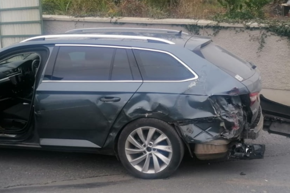 Lorry rams police car and flees into Republic following anti-fuel smuggling raid along the border - Vimarsana News