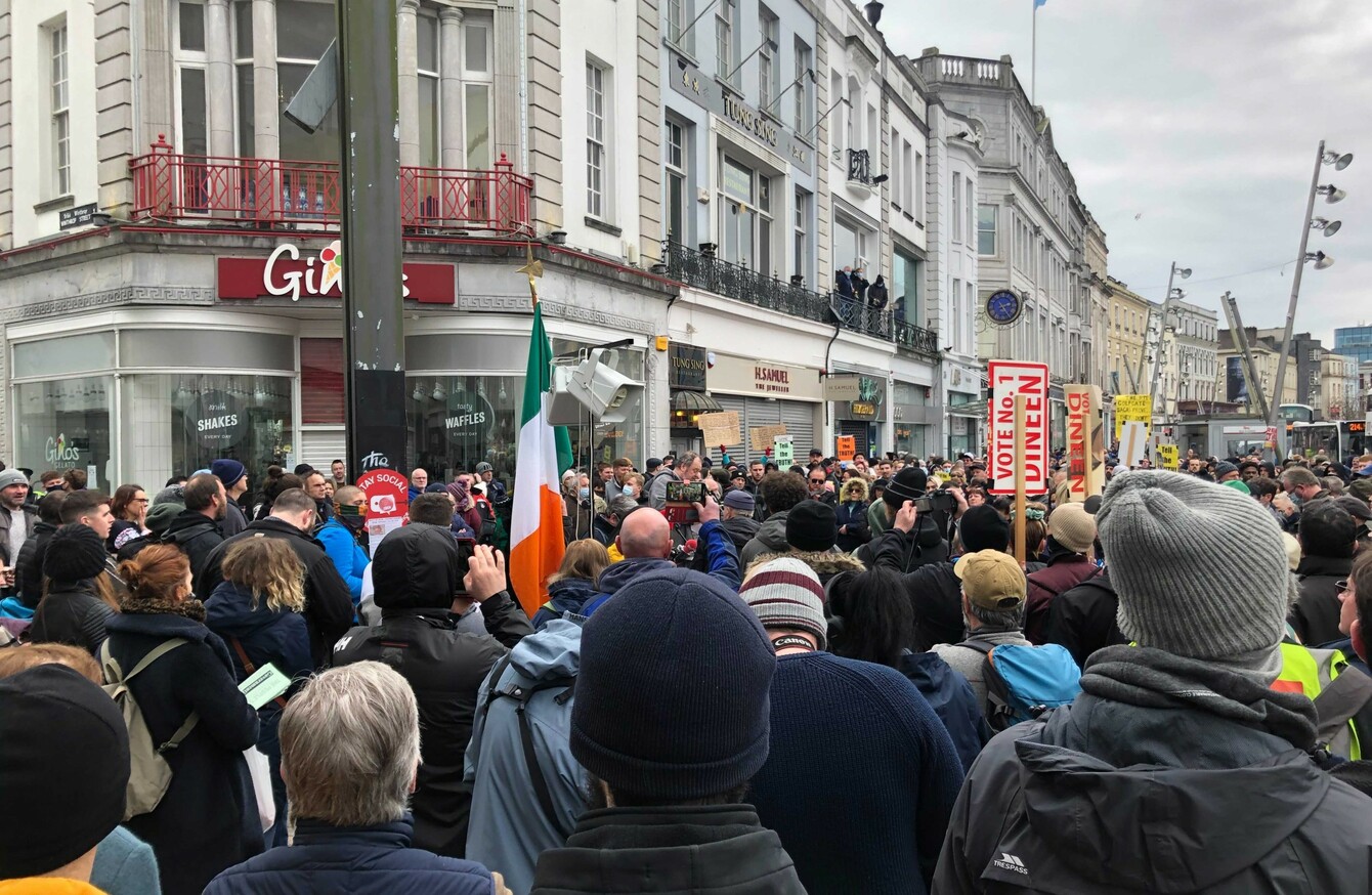Five arrested as hundreds turn out to antilockdown protest in Cork City