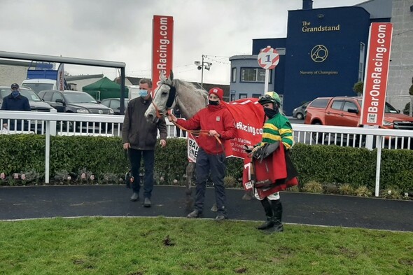 Scoir Mear leads home one-two-three for JP McManus in Leinster National - Vimarsana News