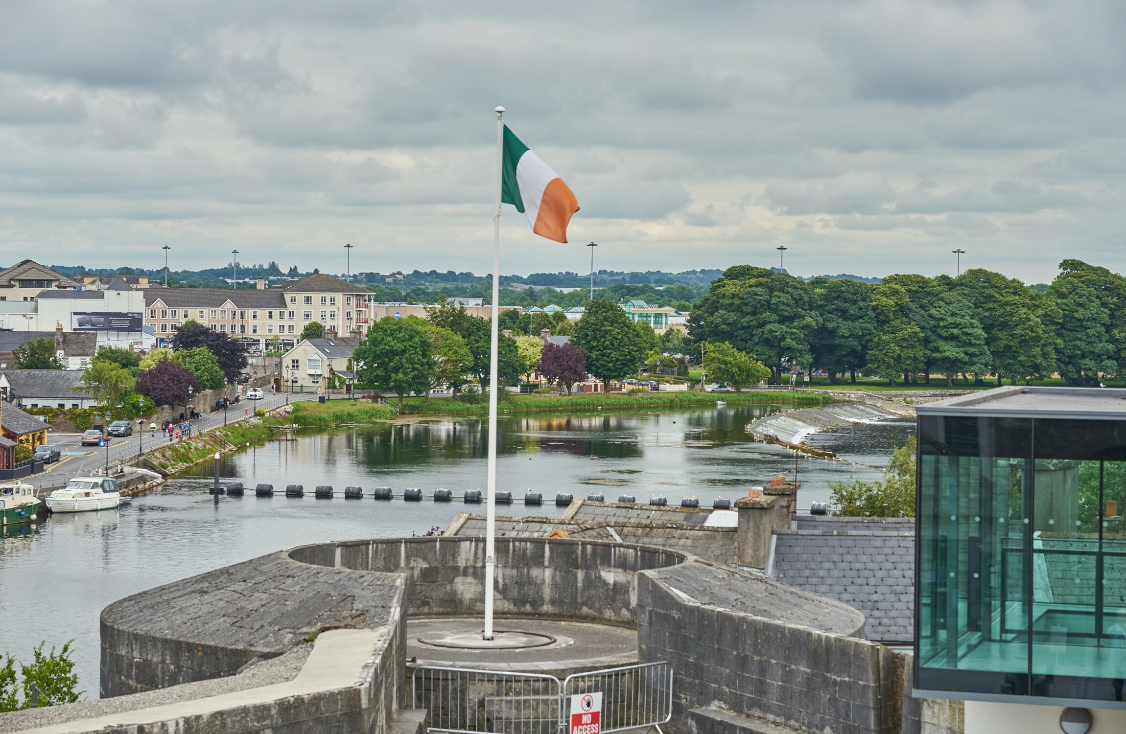 Frontline workers among 1,200 people granted Irish citizenship since January - Vimarsana News