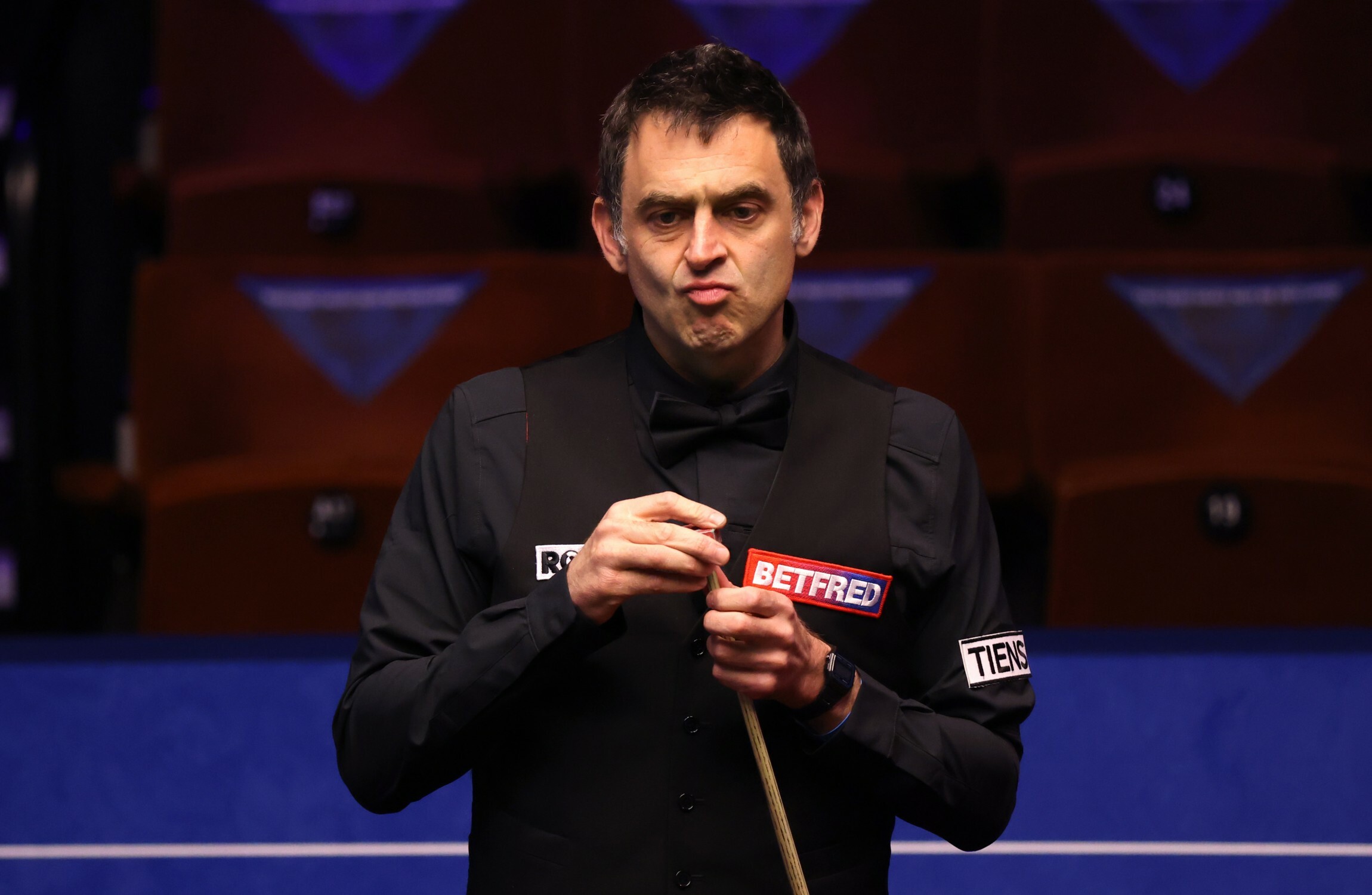 Ronnie O'Sullivan unnerved at Crucible after encounter with 'boozed up geezer' - Vimarsana News