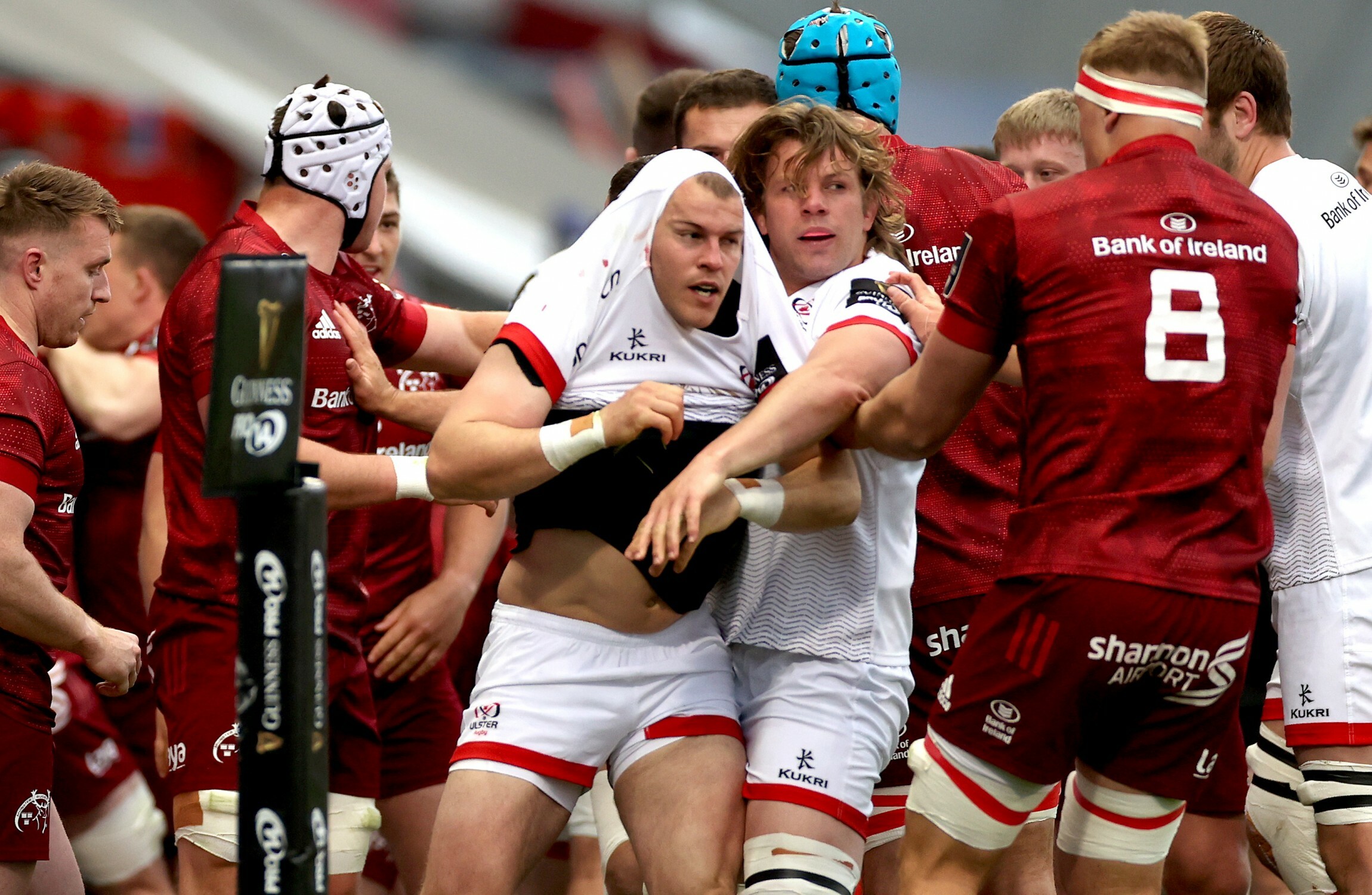Six-try Munster destroy Ulster in bruising battle at Thomond - Vimarsana News