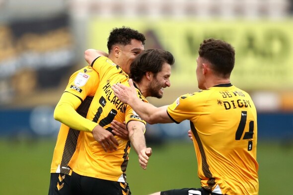Joy for Wes Hoolahan as Cambridge promoted - Vimarsana News