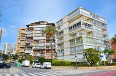 Are you an Irish person living abroad? We want to know your housing story